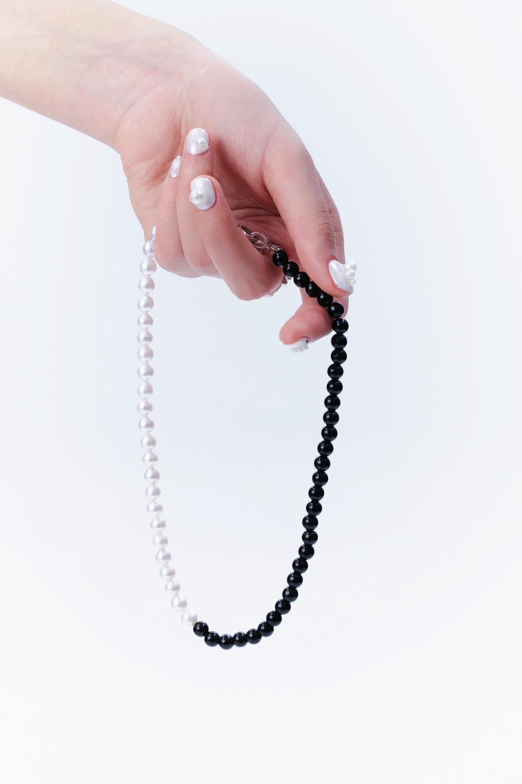 Zero One Pearl Necklace