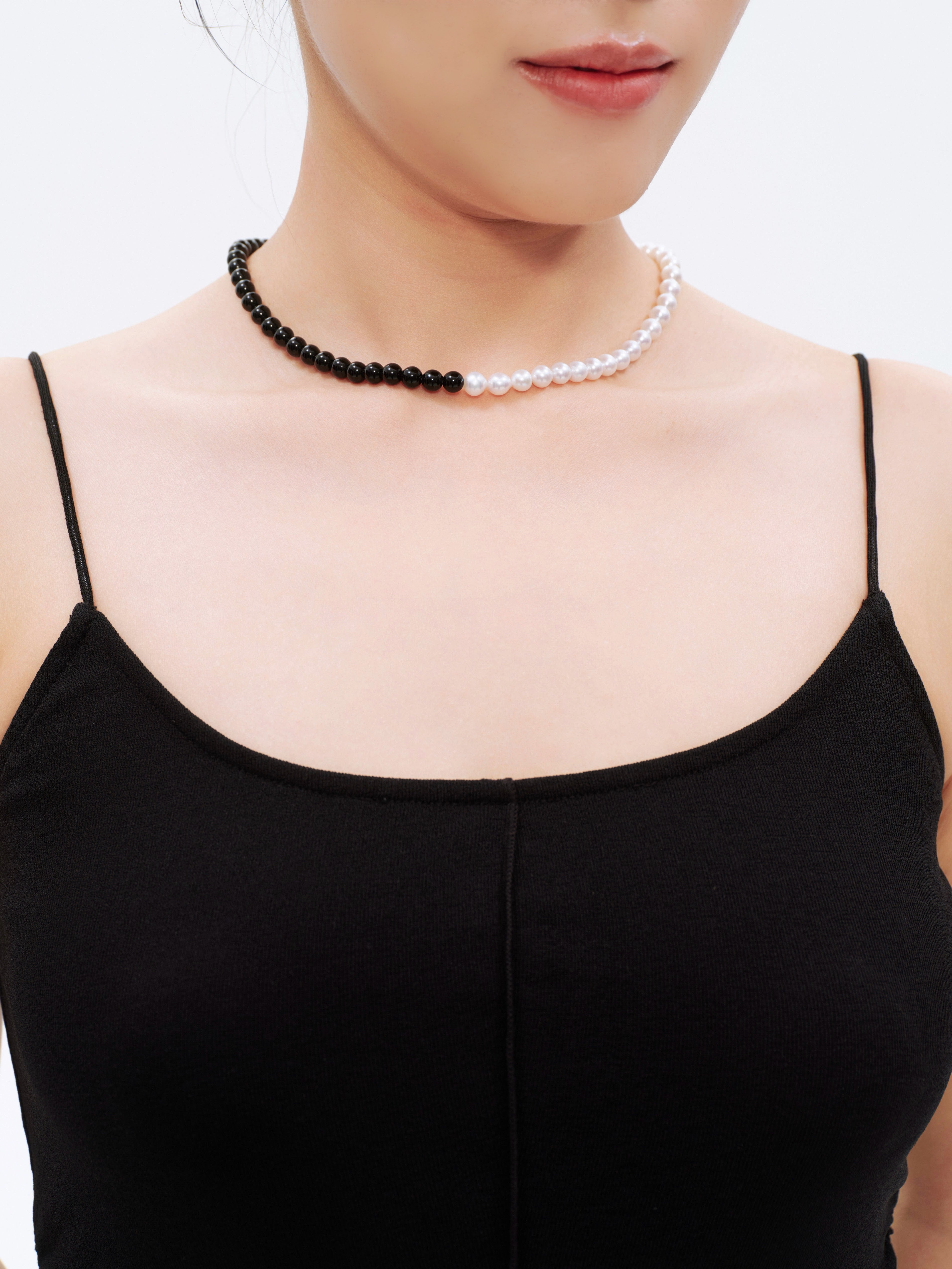 Zero One Pearl Necklace